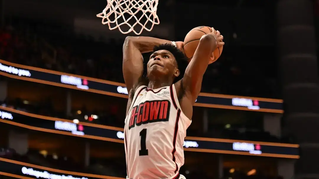 为球队基石, 自家球员的, 背后