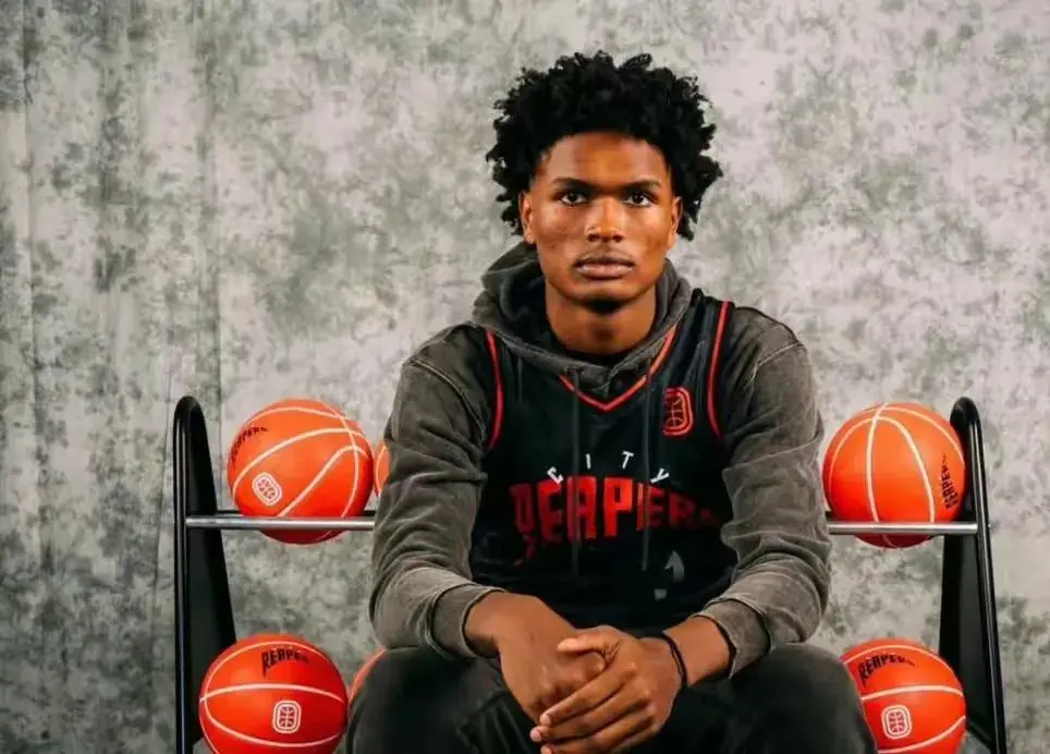 欧锦赛上大, 则相对克制, 抢断