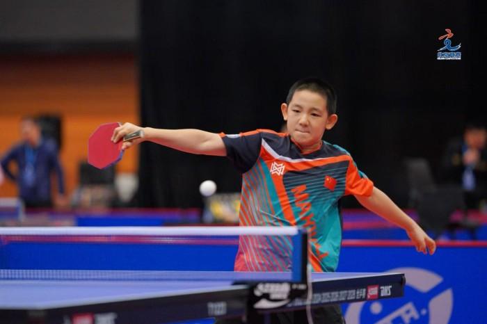 中国乒乓球, 示这次参赛, 一群平均年 中国乒乓球, 示这次参赛, 一群平均年